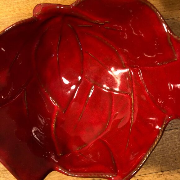 Set of 7 Red Leaf Poinsettia Serving Bowls Ceramic Glazed Holiday Christmas - Picture 4 of 10